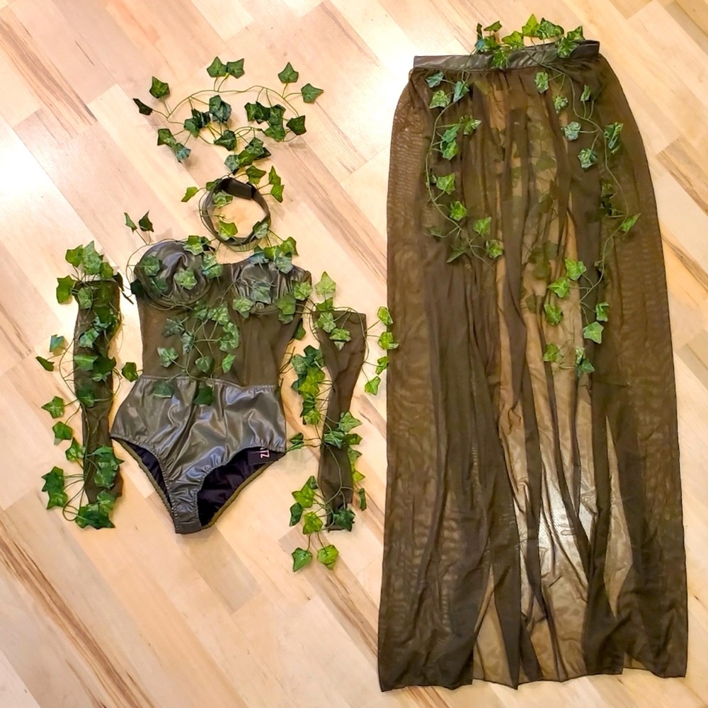NWT Poison Ivy Nymph Fairy, Mother Nature costume Dolls Kill Tricks n Treatz M